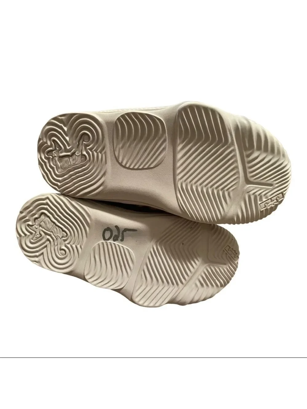 𝅺nike Lebron Little Big Cats Toddler shoes